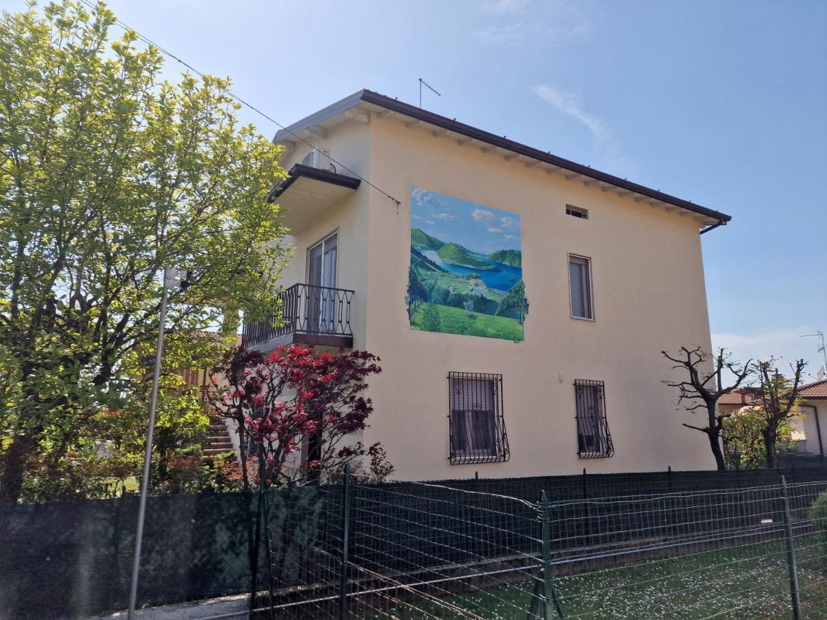 B&B A Due Passi Dal Lago Adro Εξωτερικό φωτογραφία