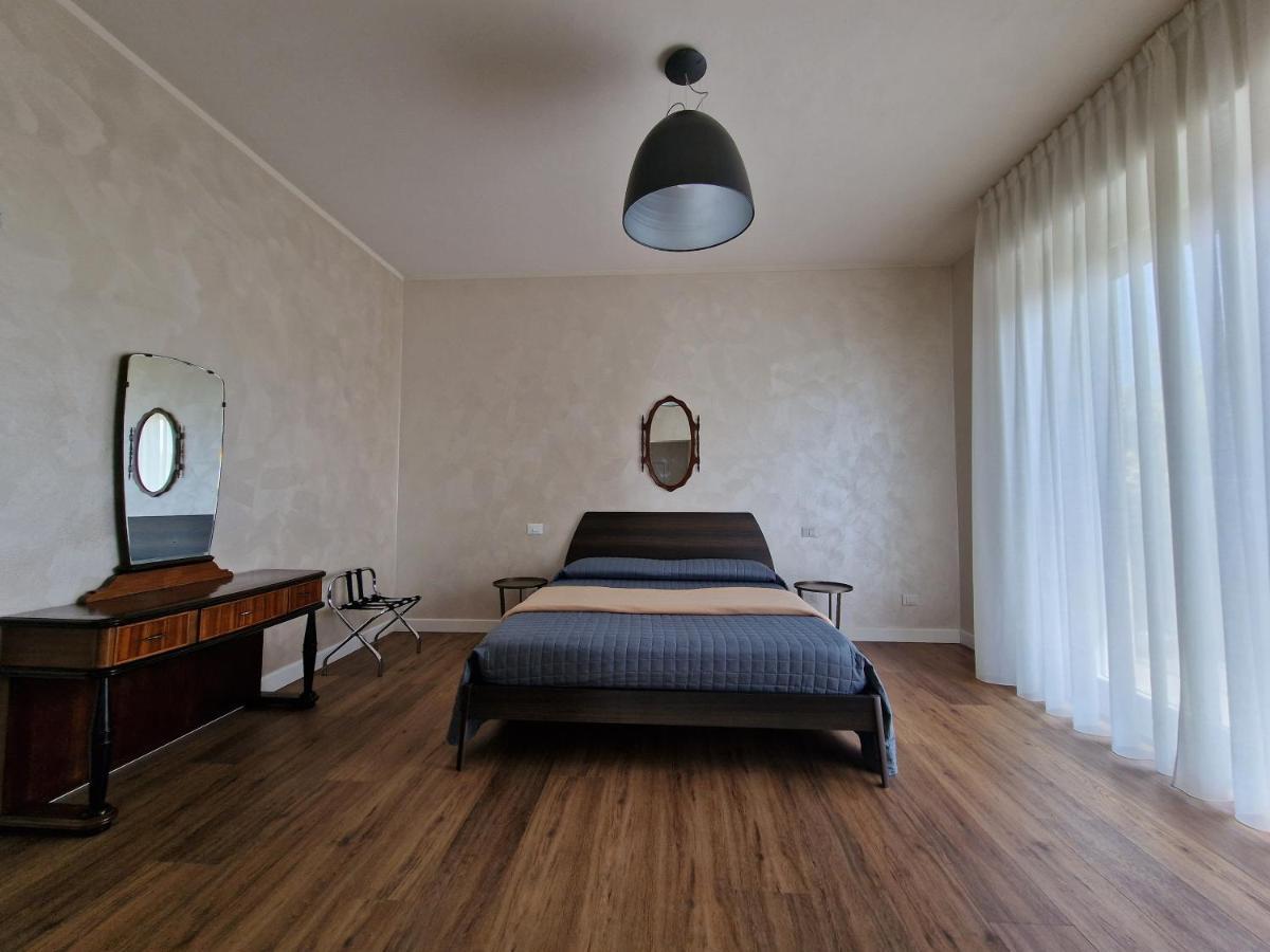 B&B A Due Passi Dal Lago Adro Εξωτερικό φωτογραφία