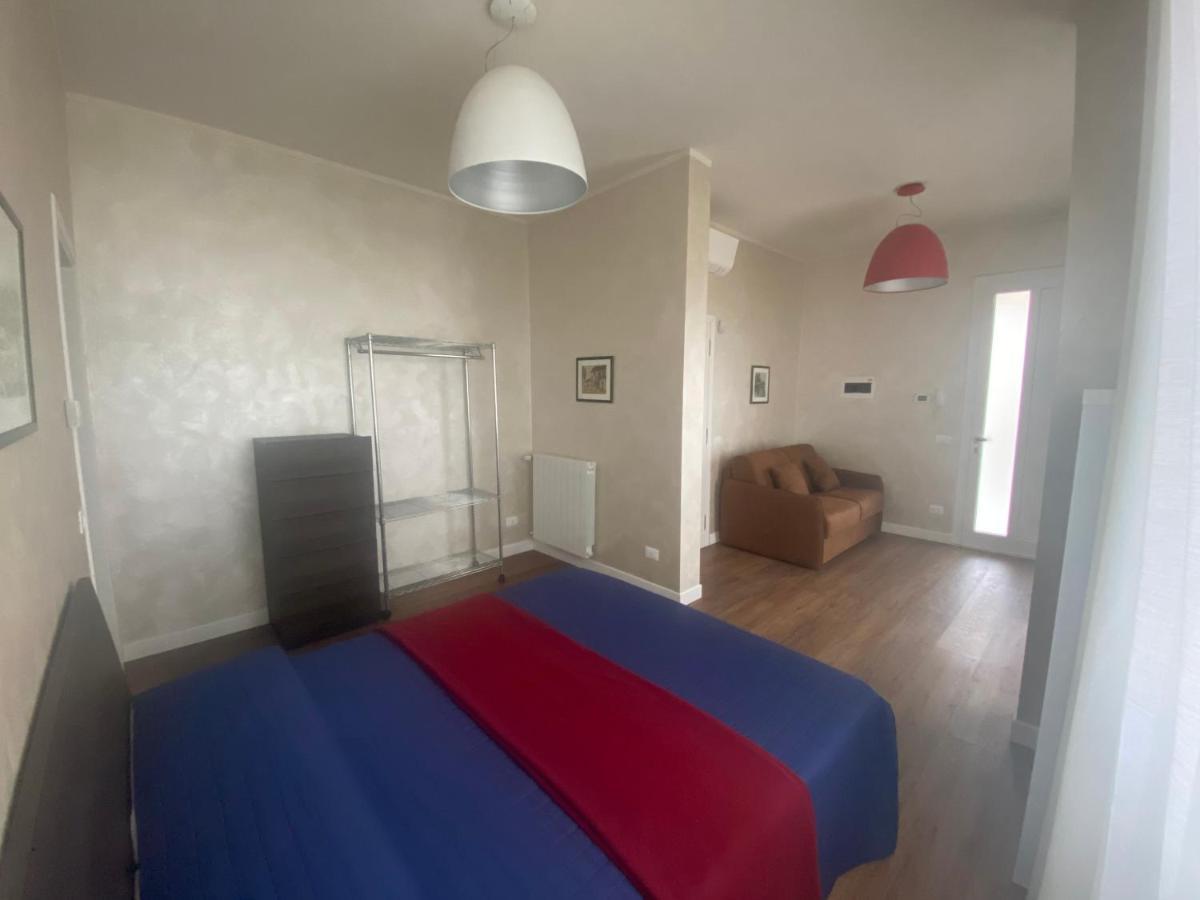 B&B A Due Passi Dal Lago Adro Εξωτερικό φωτογραφία